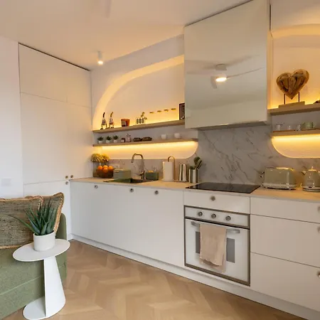Апартаменты Casa Korvin Sea View - Imperial Park *